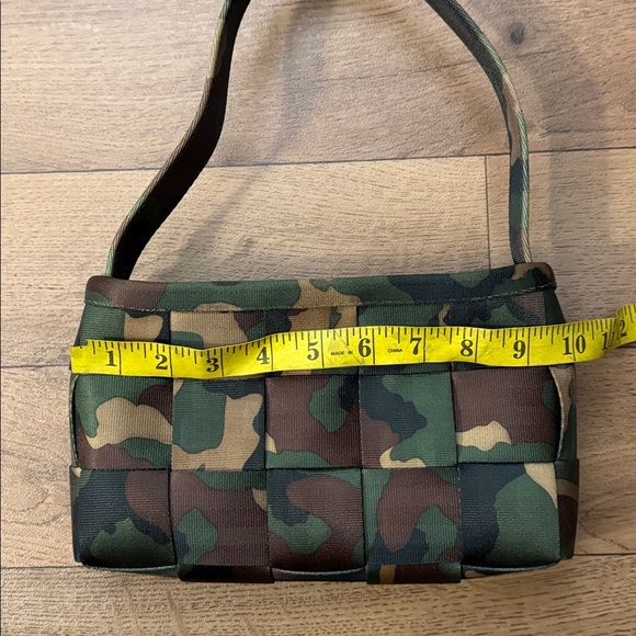 Harvey’s Seatbelt Bag Camouflage Print Shoulder Bag Army Brat Camo Originals Lux - Picture 7 of 16